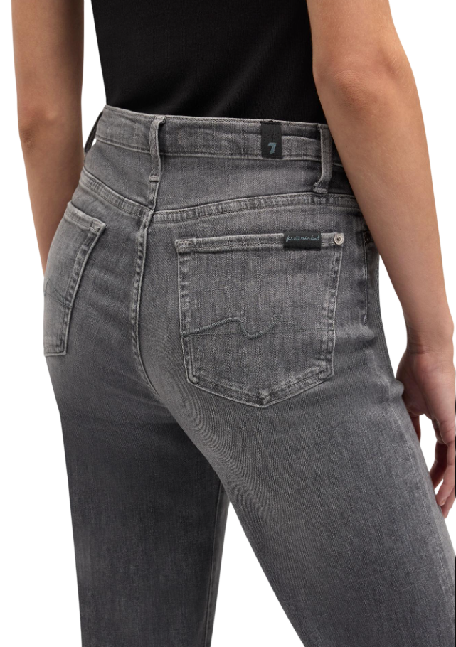 Seven for all mankind Modern Dojo
