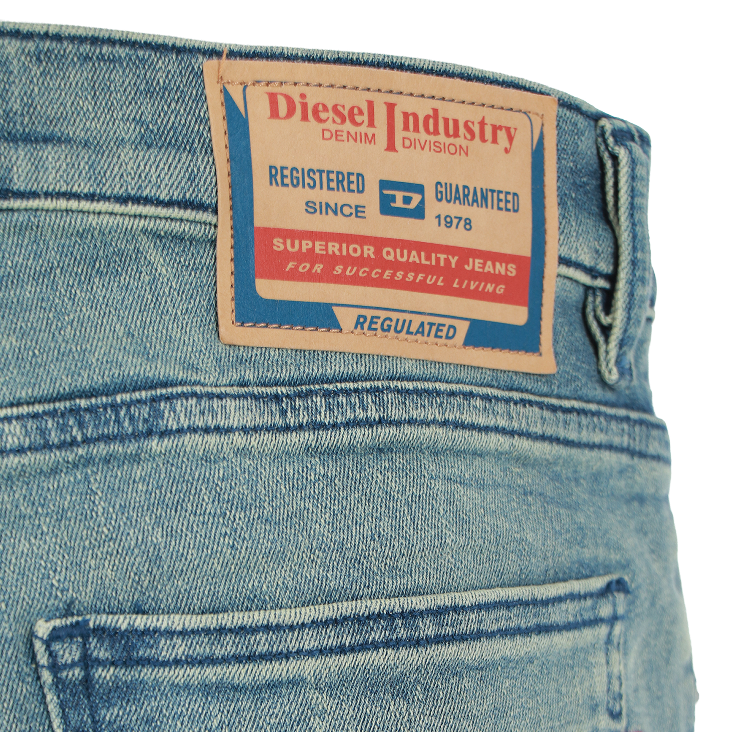 DIESEL 2019 D-Strukt