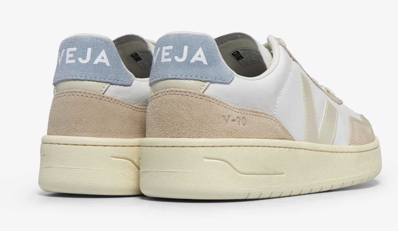 VEJA V-90 Sneaker