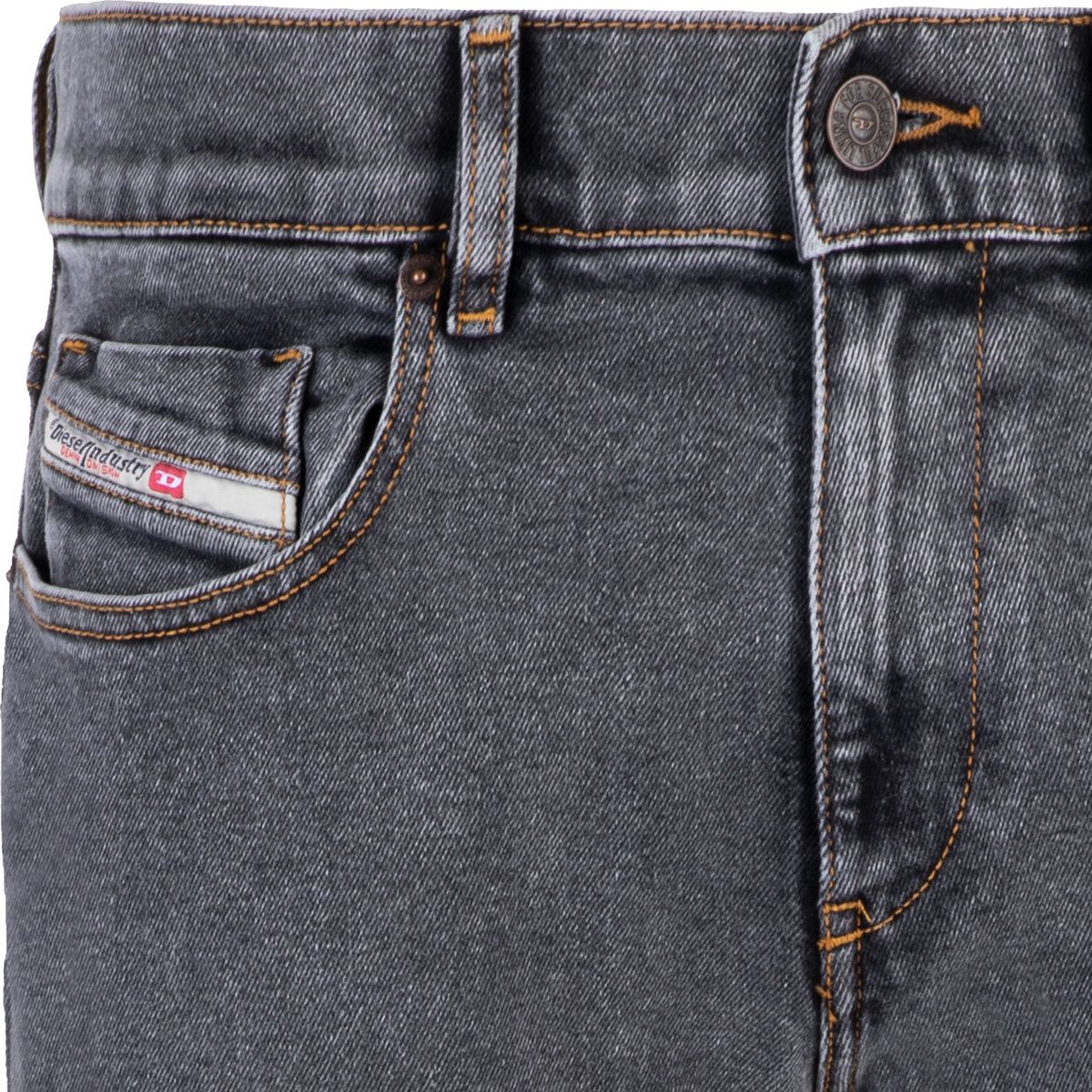 DIESEL 2019 D-Strukt