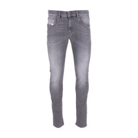 DIESEL 2019 D-Strukt