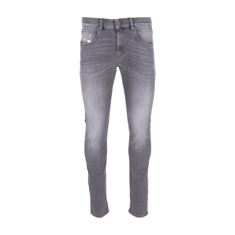 DIESEL 2019 D-Strukt