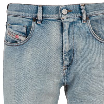 DIESEL 2019 D-Strukt